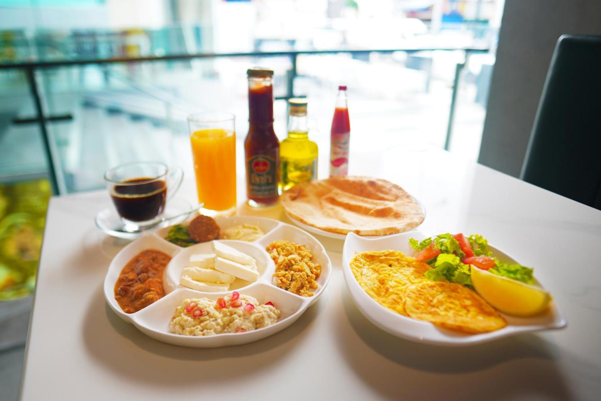 Hotel The Rich Grand Sukhumvit
